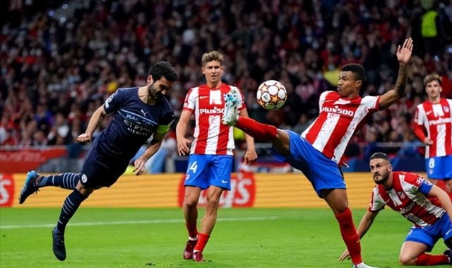  克莱蒙门将连续扑点，球队惊险守平强敌  