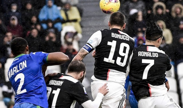  那不勒斯防线失误频出主场惨遭萨索洛逼平  