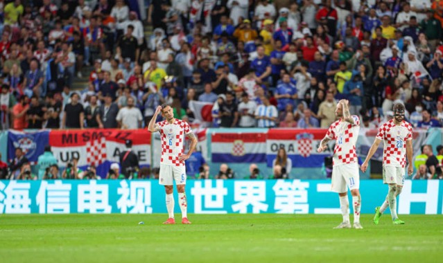  兰斯门将超神发挥扑点球，助球队客场全身而退  