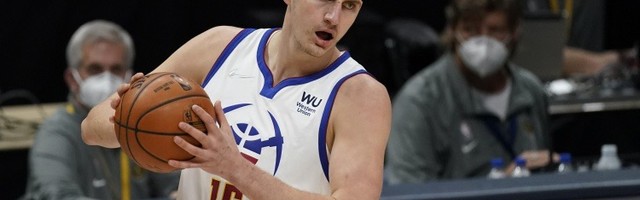  约基奇蝉联MVP，掘金领跑西部积分榜  