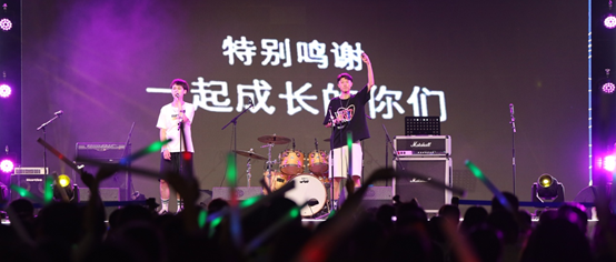  曼联青训小将惊艳首秀，未来可期引期待  