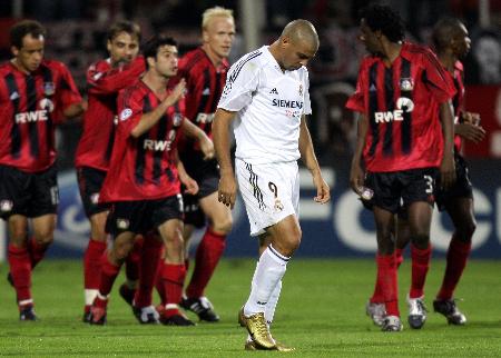  弗赖堡爆冷击败勒沃库森改写积分榜格局